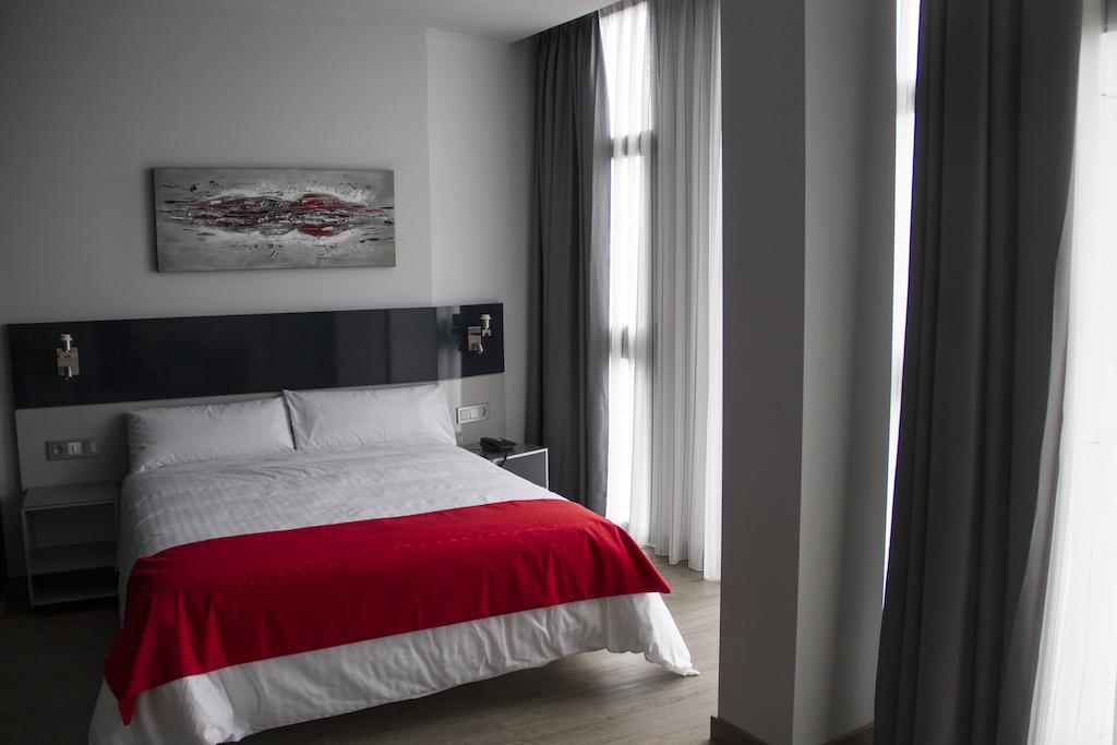 Hotel Santa Eulalia Puertollano Quarto foto